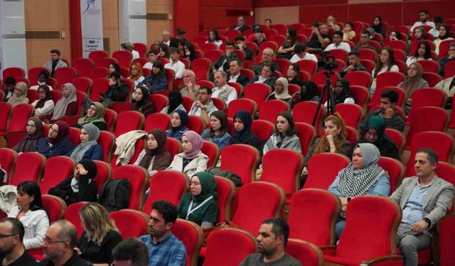 Karabük Üniversitesinde "Gazze’de Çocuk Olmak" paneli düzenlendi