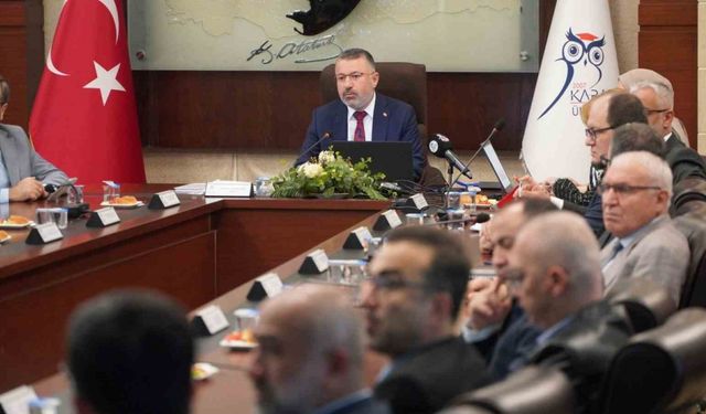 KBÜ senatosunun hedefi bilimde zirveye çıkmak