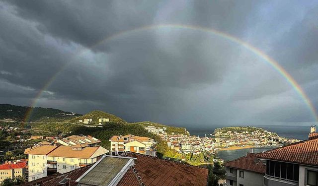 Yağmur sonrası gökkuşağı oluştu