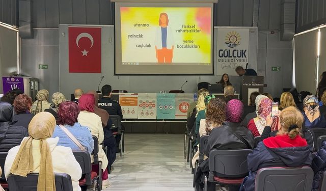 Gölcük'te kadına yönelik şiddete karşı farkındalık etkinliği düzenlendi
