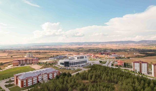 Kastamonu Üniversitesi'nde 4 programa 'Türkiye Yeterlilikler Çerçevesi' logosu verildi