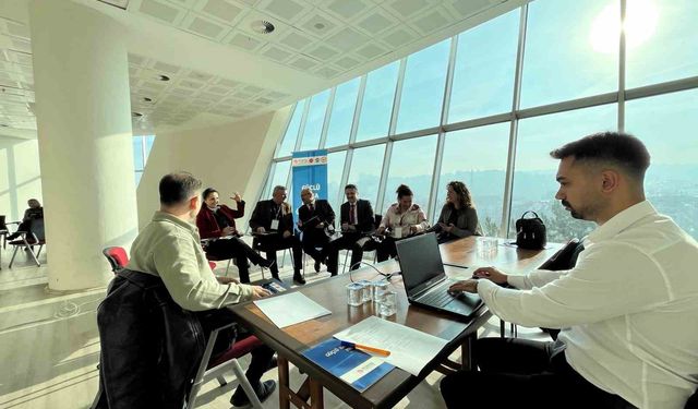 Özel bireyleri ve babaları için yürütülen proje masaya yatırıldı