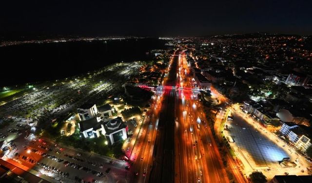 Sosyal yaşam alanları gece ışıklarıyla renkleniyor