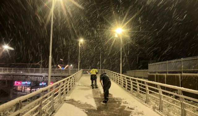 Karla mücadele çalışmaları sürüyor