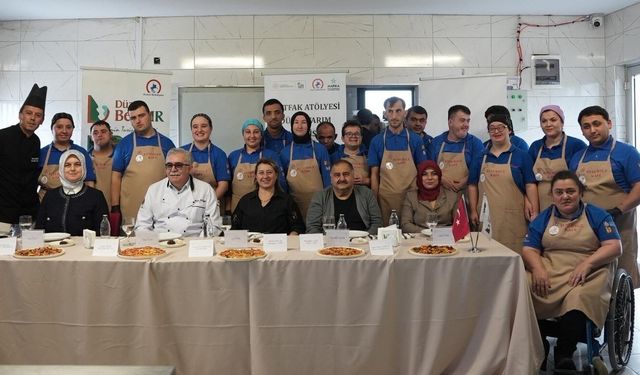 Akademide kusursuz rekabet