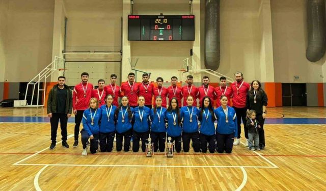 KBÜ voleybol takımlarından bölge şampiyonasına iki ayrı zafer