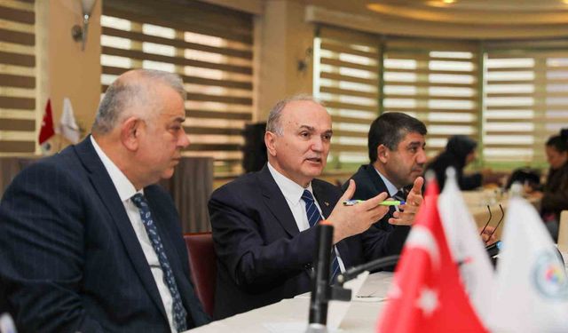 Başkan Özlü sanayicileri dinledi