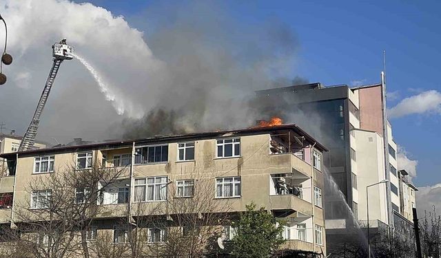 Çatı onarımı sırasında yangın çıktı