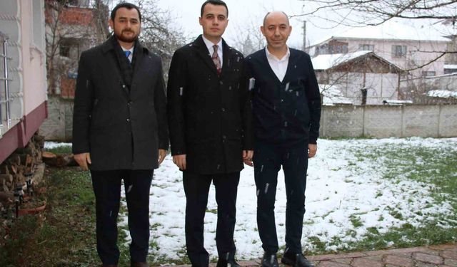 Kaymakam Alpay vatandaşları birebir dinliyor