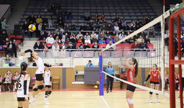 Voleybol Midi Kızlar İl Birinciliği müsabakaları sona erdi