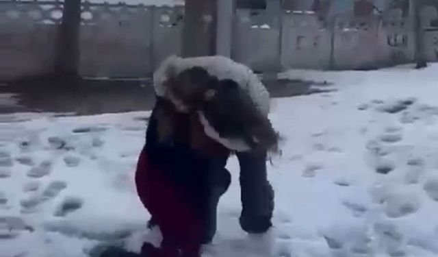 Akran zorbalığı: Ortaokul öğrencilerinin önünü kesip darp ettiler