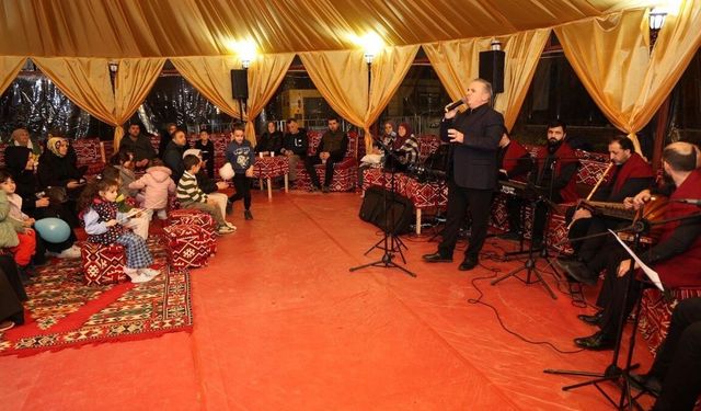 İlahi dinletisi gönüllere dokundu