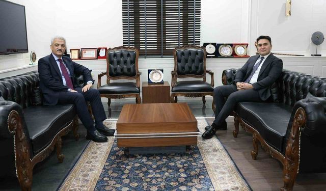 Vali Makas'tan, Başsavcı Emre'ye ziyaret