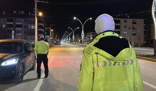 Trafik ekipleri bin 279 uygulama gerçekleştirdi