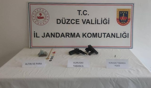 Aynı yöntemle evleri soyan 3 hırsız yakalandı