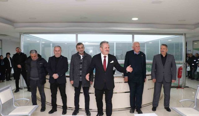 Başkan Koloğlu belediye personelleri ile bayramlaştı