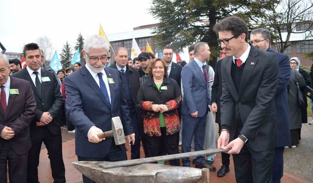 Bolu'da nevruz coşkusu: Ateş yakıldı, demir dövüldü