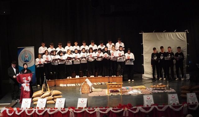 Çanakkale şehitleri düzenlenen programla anıldı