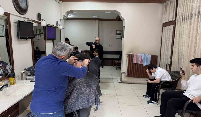 Kuaförlerde bayram yoğunluğu başladı