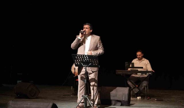 Mehmet Yiğit'ten ilahi rüzgarı