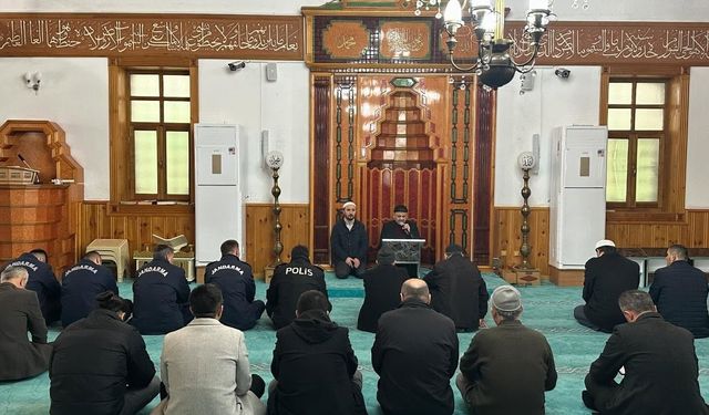 Şehitler için 450 hatim duası