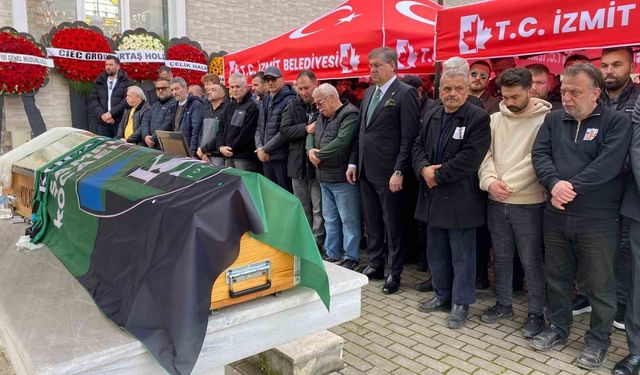 Silahlı saldırıda hayatını kaybedenler son yolculuğuna uğurlandı