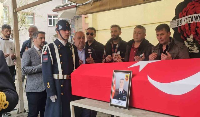 Uzman Çavuş dualarla son yolculuğuna uğurlandı