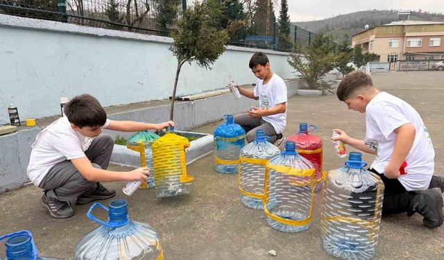 Yemek artıkları sokak hayvanları için mamaya dönüşüyor