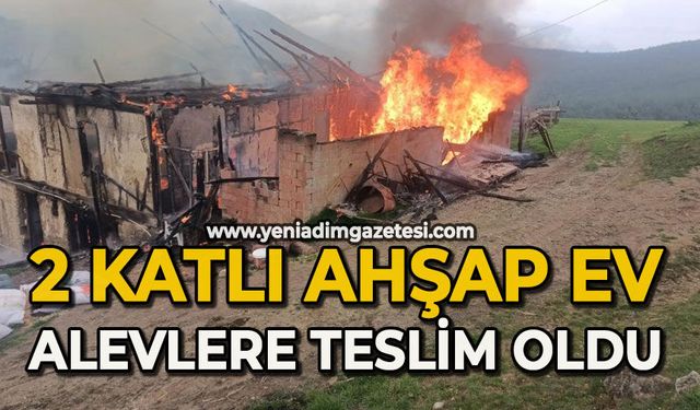 2 katlı ahşap ev alevlere teslim oldu