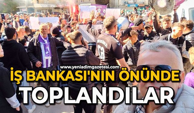 İş Bankası'nın önünde toplandılar
