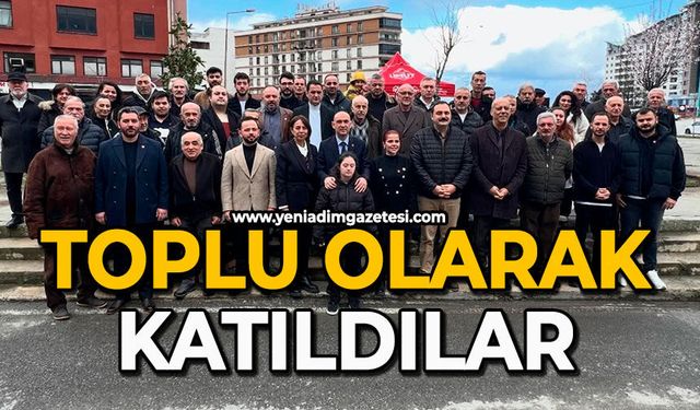 Toplu olarak katıldılar