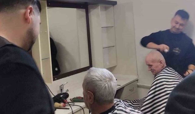 Huzurevi sakinlerine bayram traşı