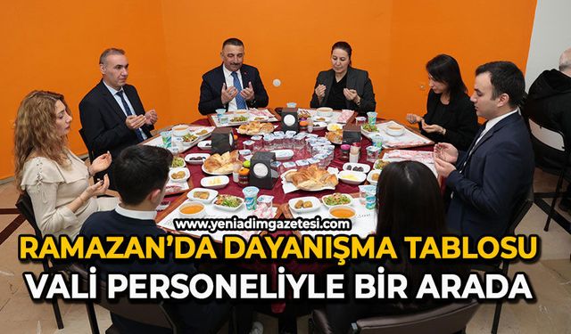 Ramazan’da dayanışma tablosu: Vali personeliyle bir arada