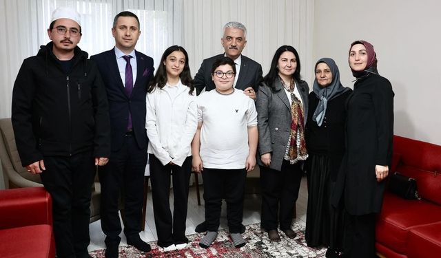 Şehit ailesine anlamlı ziyaret