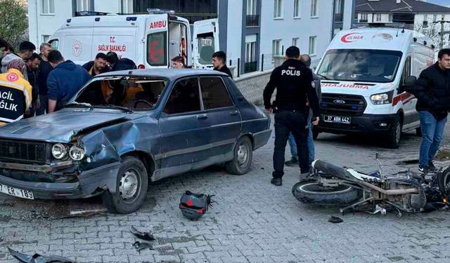 Kastamonu'da otomobil ile motosiklet çarpıştı: 3 yaralı
