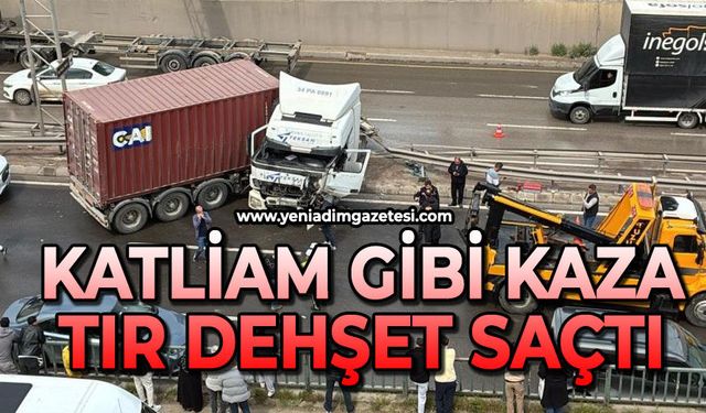 Tır makaslayarak karşı şeride geçti