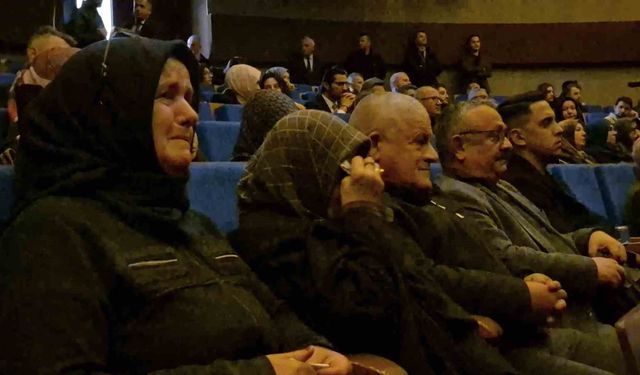 Düzce'de 'Bedel' adlı belgeselin gösterimi yapıldı: Gözyaşları sel oldu