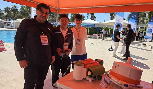 Öğrencilerin tasarladığı su altı robotu 'SAR-14' beğeni topladı