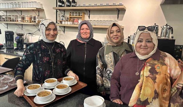 Türkiye'nin ilk ekolojik marketinde vatandaşlara ekşili pilav ikramı