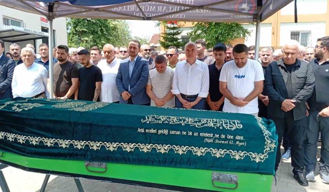 Düzce Belediye Başkanı Özlü'nün şoförü son yolculuğuna uğurlandı