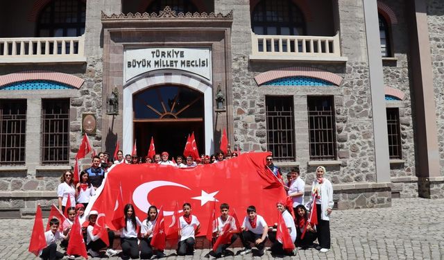 Kastamonulu öğrencilere Ankara gezisi