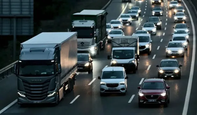 Trafiğe kayıtlı araç sayısı 176 bin 160 oldu