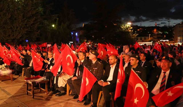 15 Temmuz şehitleri dualarla anıldı: Okunan selalar duygusal anlar yaşattı