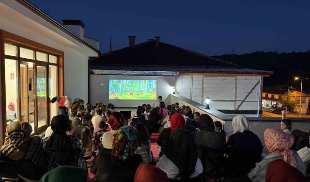 Düzce Genç Ofis'ten sinema gecesi