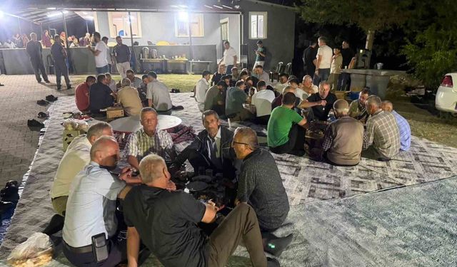 Geleneksel aşure programı birlik ve beraberlik içinde gerçekleştirildi