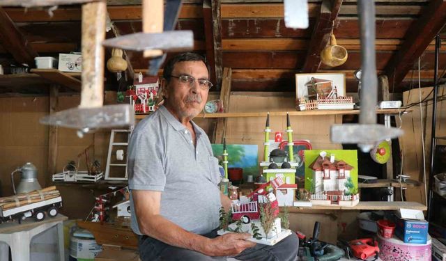 Hafızasındaki Bolu'yu çatı katında yeniden inşa ediyor