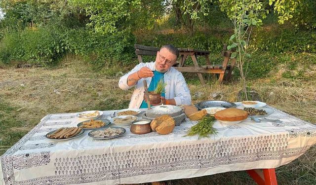Ünlü şef, Kastamonu'da 12 bin yıllık 'Hitit buğdayı'nı inceledi