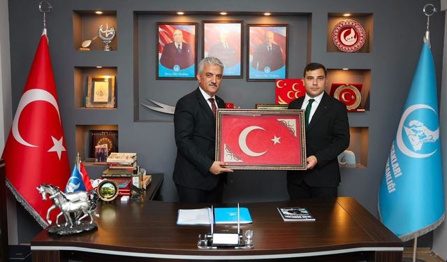 Vali Mehmet Makas Ülkücü gençlerin misafiri oldu