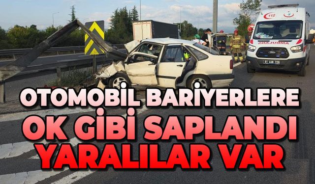 Otomobil bariyerlere saplandı: 3 yaralı