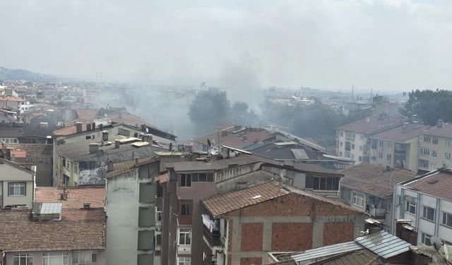 Tadilat sırasında atık malzemeler tutuştu
